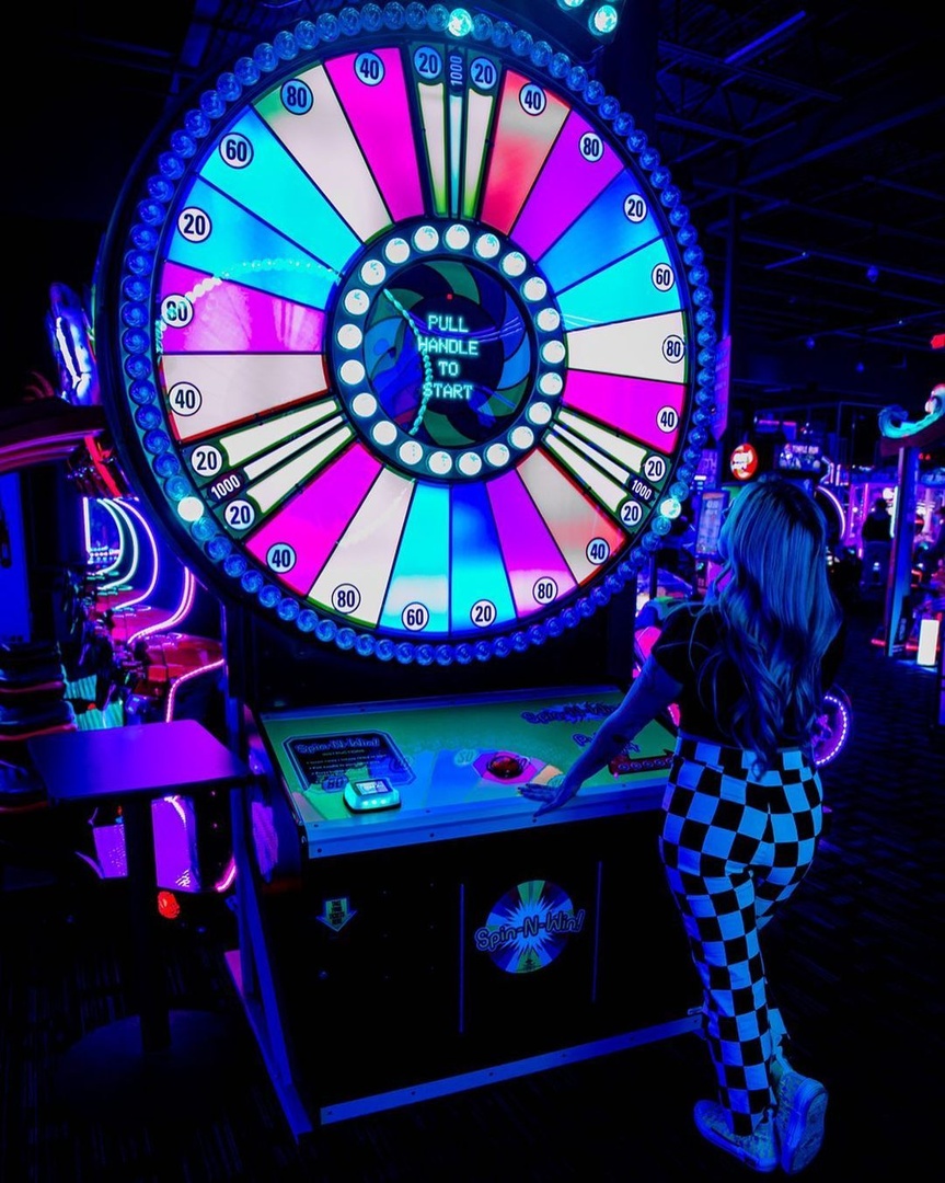 Dave & Buster's tweet media