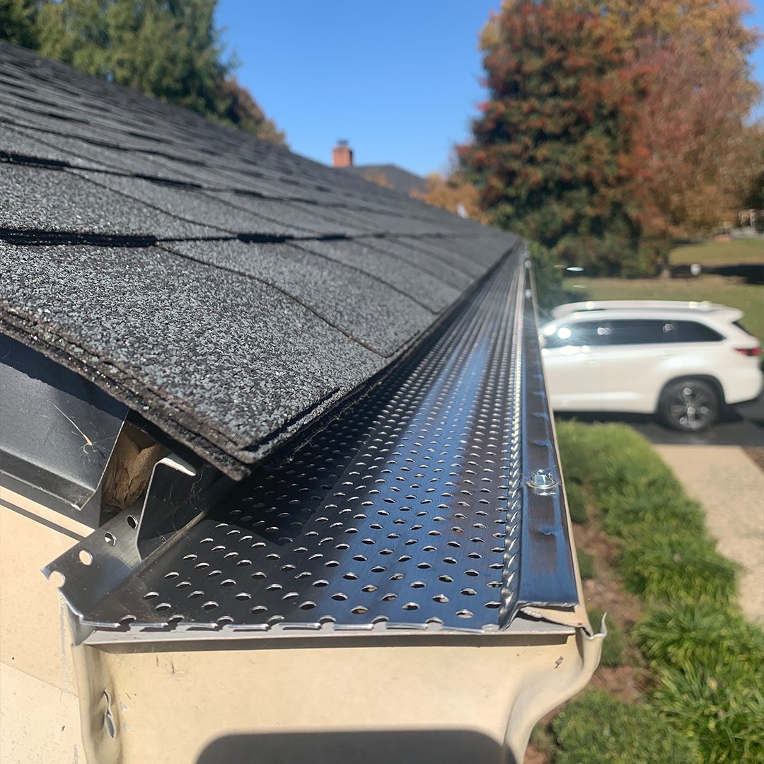 stormshieldkurt's tweet photo. Why is it so important to hire a professional to clean your gutters?

Maybe you don't think so but it can be dangerous work! 

Professional help can decrease the health risk, and help to ensure the roof quality of your home. Call us now! 

#Truetoourword #Truetoourwork https://t.co/xsFWSEQkqf