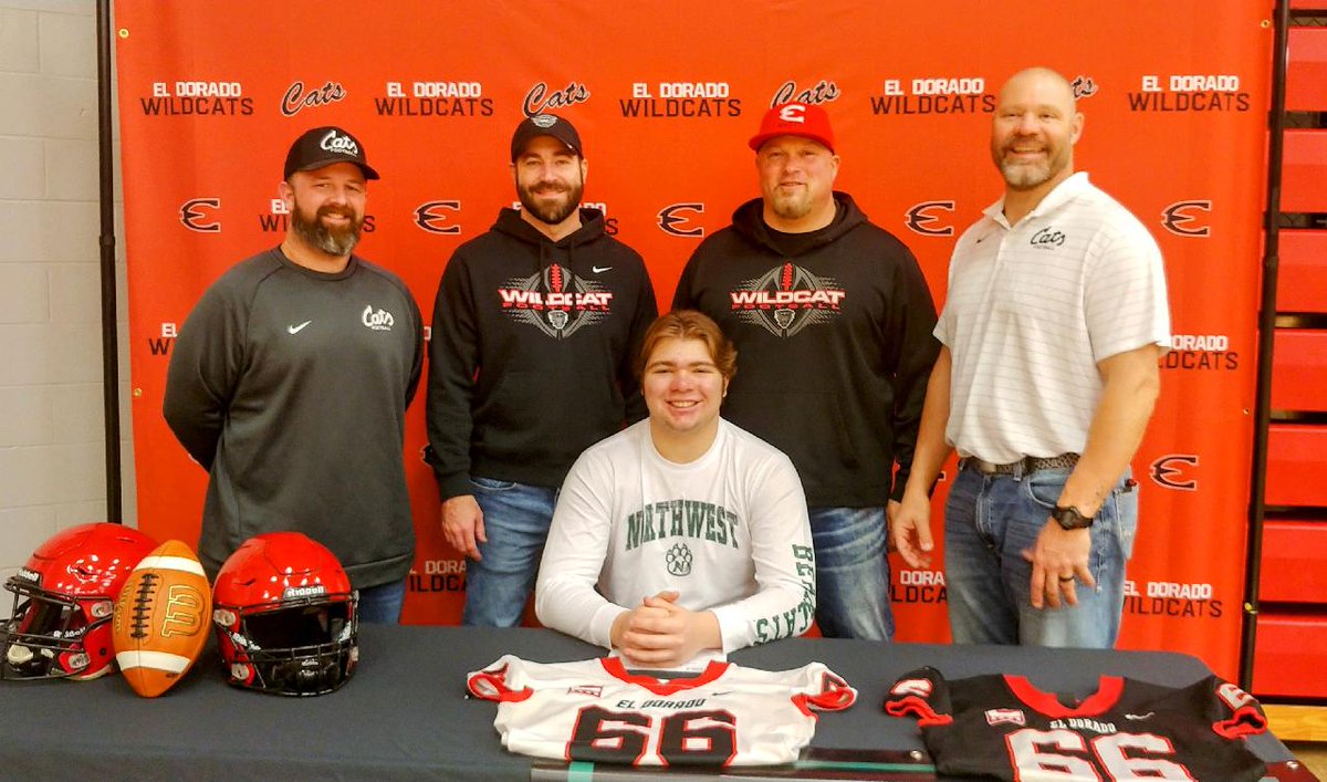 Coach_WBell's tweet photo. Big Day for the Bell family and our @EldowildcatFB Family!  This makes multiple CATS getting the opportunity to continue playing this great game while getting an education of the course of a couple years. More to come! @GavinBell66 @B_Wise59 @DustinA12284090 #HWPO#opportunityhigh https://t.co/uQIbbcYqPz