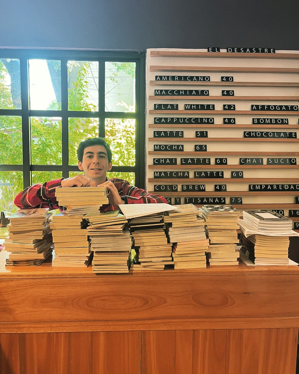 AlonsoSalmeronT's tweet image. Un añito ya va de este @DesastreLibros