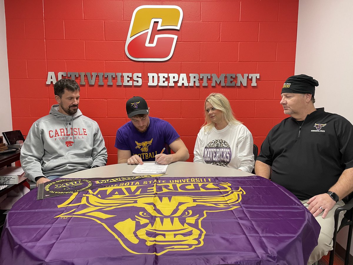 Finally made it official!!🟣🟡 @hoffner_todd <a href="/Coach_Boes/">Bryan Boesen</a> <a href="/Coach_Prosser/">Collin Prosser</a> <a href="/JimGlogowski/">Coach Glo</a>