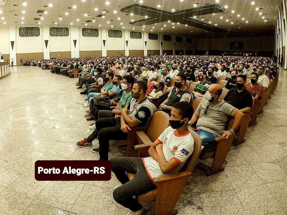 Intellimen27's tweet photo. Confira as fotos do primeiro encontrão dos homens de 2022 com a presença do Bispo Macedo, por vídeo conferência para todo Brasil.
Assista https://t.co/IEGlOf9Zdg
#intellimen 
#homens https://t.co/mk9YCITPQH