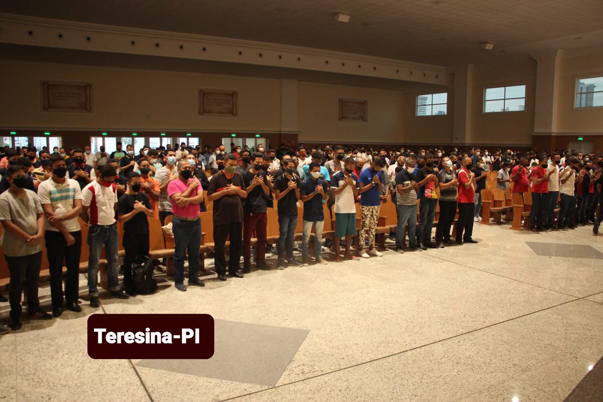 Intellimen27's tweet photo. Confira as fotos do primeiro encontrão dos homens de 2022 com a presença do Bispo Macedo, por vídeo conferência para todo Brasil.
Assista https://t.co/IEGlOf9Zdg
#intellimen 
#homens https://t.co/mk9YCITPQH