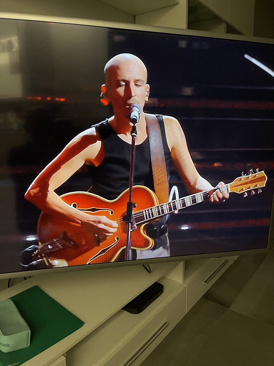 SGisonna's tweet photo. La maglia della salute a Sanremo nooooo…. Sinceramente Achille Lauro ieri era più elegante #Sanremo2022 https://t.co/AqyaiUmoU8
