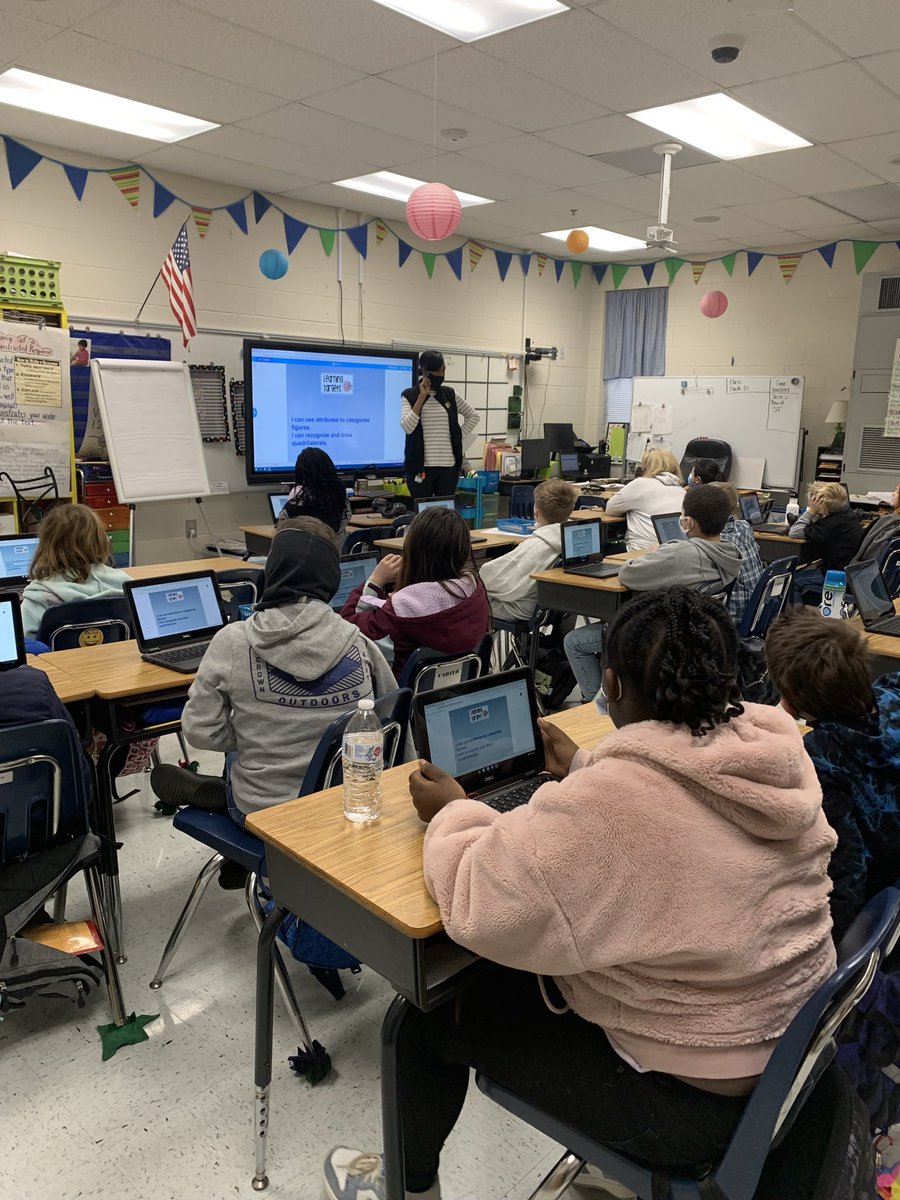 writeright_now's tweet image. @NatashaBlades created and  modeled a @nearpod lesson with Mrs Allen’s class and they loved it!  Math got upgraded today!  Yaaas Mrs Blades! #thisishoweedoit #ncssbethebest