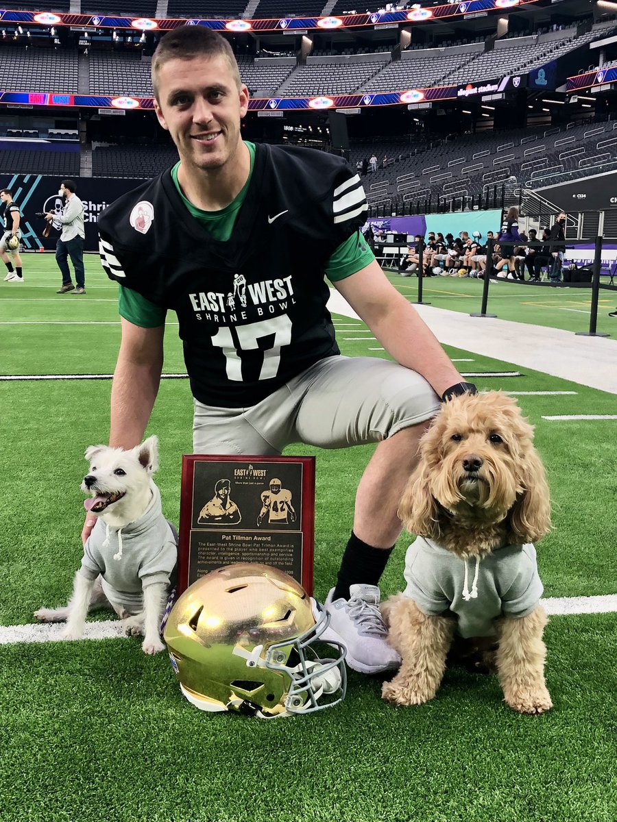 BarkAndreFurry's tweet photo. My buddy @WinstonDaDoodle and I had the pleasure of meeting  @NDFootball quarterback @jcoan17 recipient of the @ShrineBowl Pat Tillman Award! 
~ Bark🐾
#ShrineBowl #GoIrish 
#PatTillmanAward https://t.co/1S3wjfzNVn