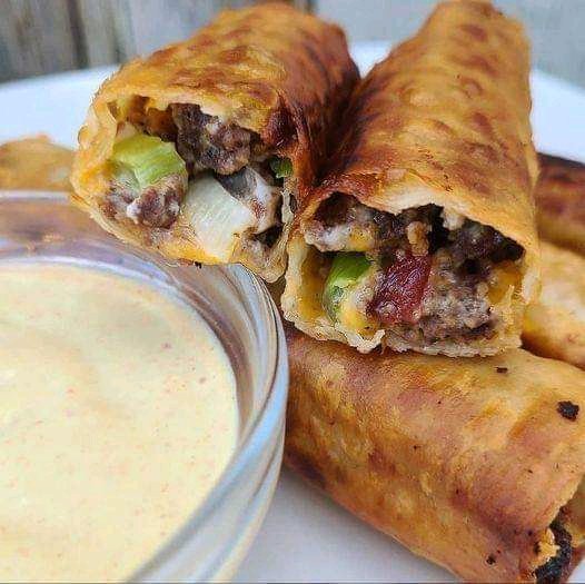 udtseals2's tweet photo. Bacon Cheeseburger Taquitos with slightly spicy sauce https://t.co/aiuaFAU1r4