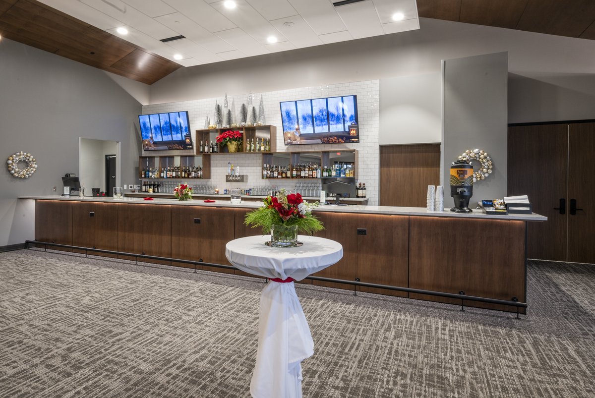 terrace_hillsgc's tweet photo. We are so excited to welcome you to our newly remodeled clubhouse at Terrace Hills Golf Course!⛳🏌 

We now have a gorgeous new space to host weddings, graduation and birthday parties as well as other events. Book your next special event today!👍 https://t.co/1vGjH9GYZJ