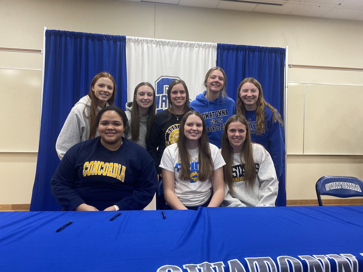 owatonnagbb's tweet photo. Congratulations Taylor, Lexi, and manager Kya for signing to play at the next level!! WE ARE SO PROUD‼️#soccer #basketball #throwing https://t.co/kD41rRHefD
