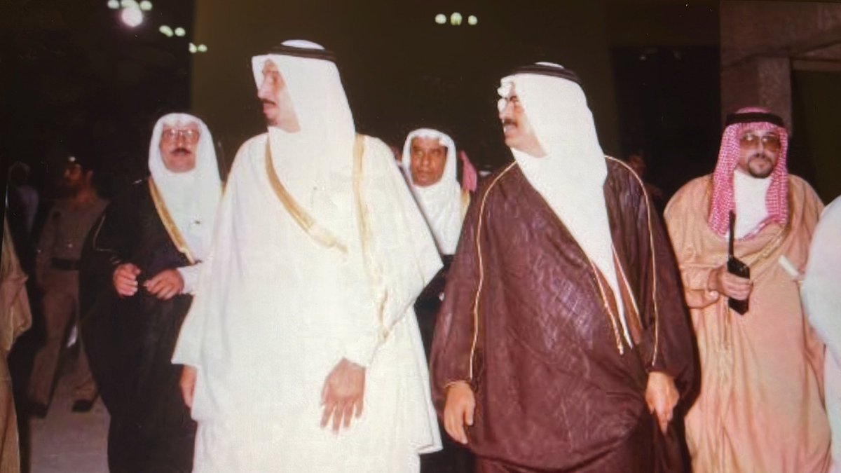 otbader's tweet photo. صورة من الارشيف - زيارة للملك سلمان @KFUPM - فيها الدكتور بكر بن بكر مدير الجامعة - و الدكتور طلعت بدر رحمه الله @talatbader - #الملك_سلمان #الشرقية #طلعت_بدر https://t.co/GGKfpWhA5K