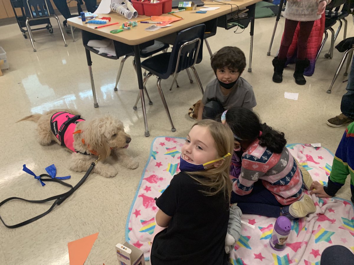 MECC_Counselor2's tweet photo. Shiner had a blast celebrating #GSPD2022 with his 2nd grade friends! #MVP #MostValuablePup #ShinerLove #dogsofMason #schoolcounselor @MrsBly_MECC @MasonSchools https://t.co/y9n1n4Jtxj