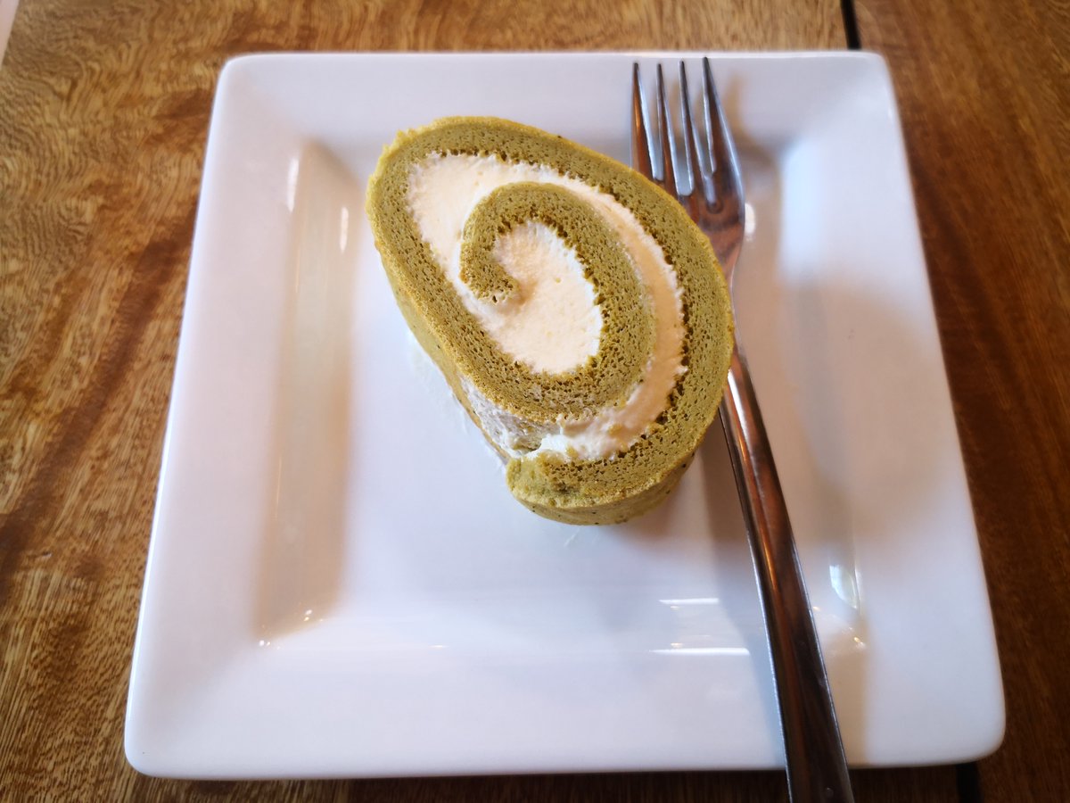 アルボルカフェさんで抹茶ロールとスペシャルコーヒー！抹茶ロールのこの味は、どの他のグアテマラの店ではないでしょう。絶品！#Arbolcafe 
#antigua #Guatemala #ペンション田代　#グアテマラ
　#コーヒー #アンティグア