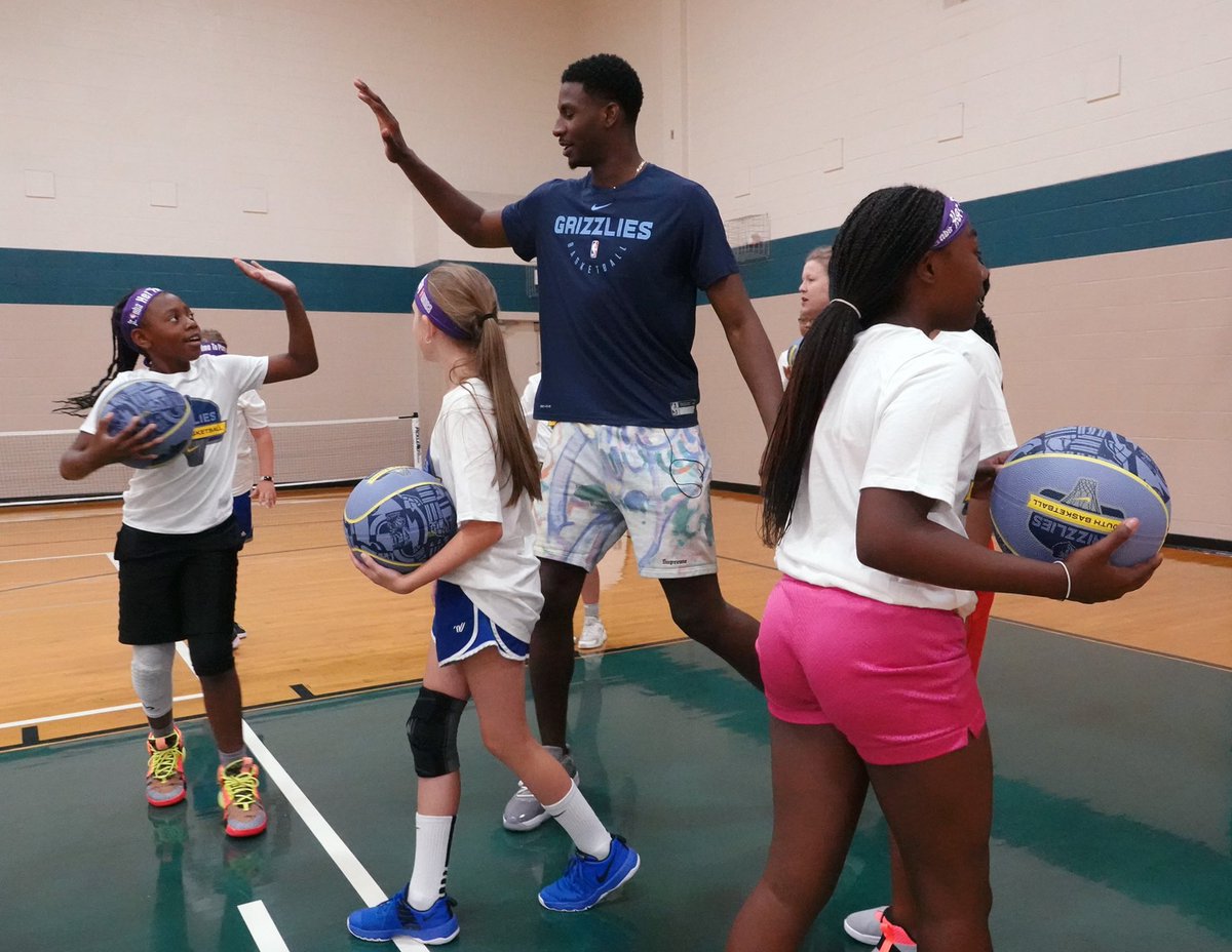 jarenjacksonjr's tweet photo. It’s National Girls and Women in Sports Day! We’ve made some significant strides and have many more to go 🙏🏾🖤 #MuchRequired #NationalWomenInSportsDay https://t.co/GWxQTvTEi7