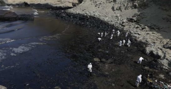 DiarioLibre's tweet photo. 🌐| #MundoDL | Perú denuncia ante la OEA el daño ambiental ocasionado por derrame de Repsol
🔗https://t.co/v24W1TdKvQ
#DiarioLibre #Perú #Denuncia #Derrame #Petróleo #Repol #OEA #DañoAmbiental https://t.co/EANrWcYRrr