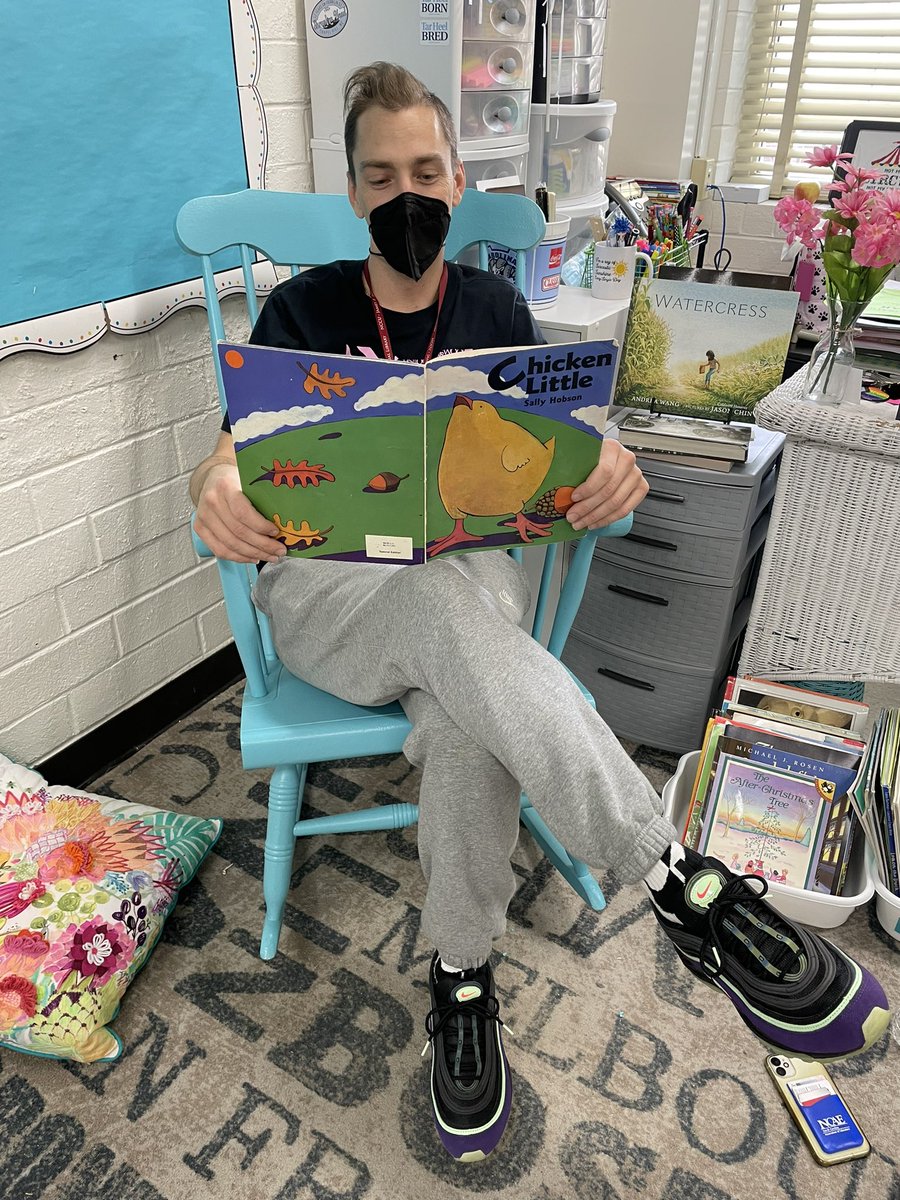 Thank you <a href="/LindaBKroger/">Linda Kroger</a> &amp; <a href="/catfishbilly02/">Catfish Billy</a> for reading today!
<a href="/CulbrethCougars/">Culbreth Middle School</a> 
#WorldReadAloudDay
