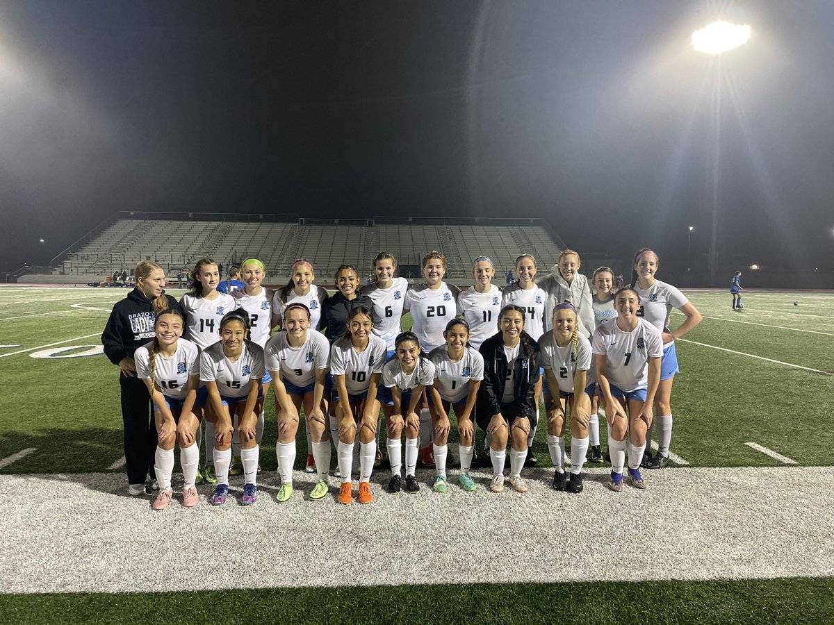 Varsity with a 2-0 win tonight
⚽️Olivia Stringer ⚽️Maya Funk. Way to go defense with a shutout 🍩 #StandYourGround