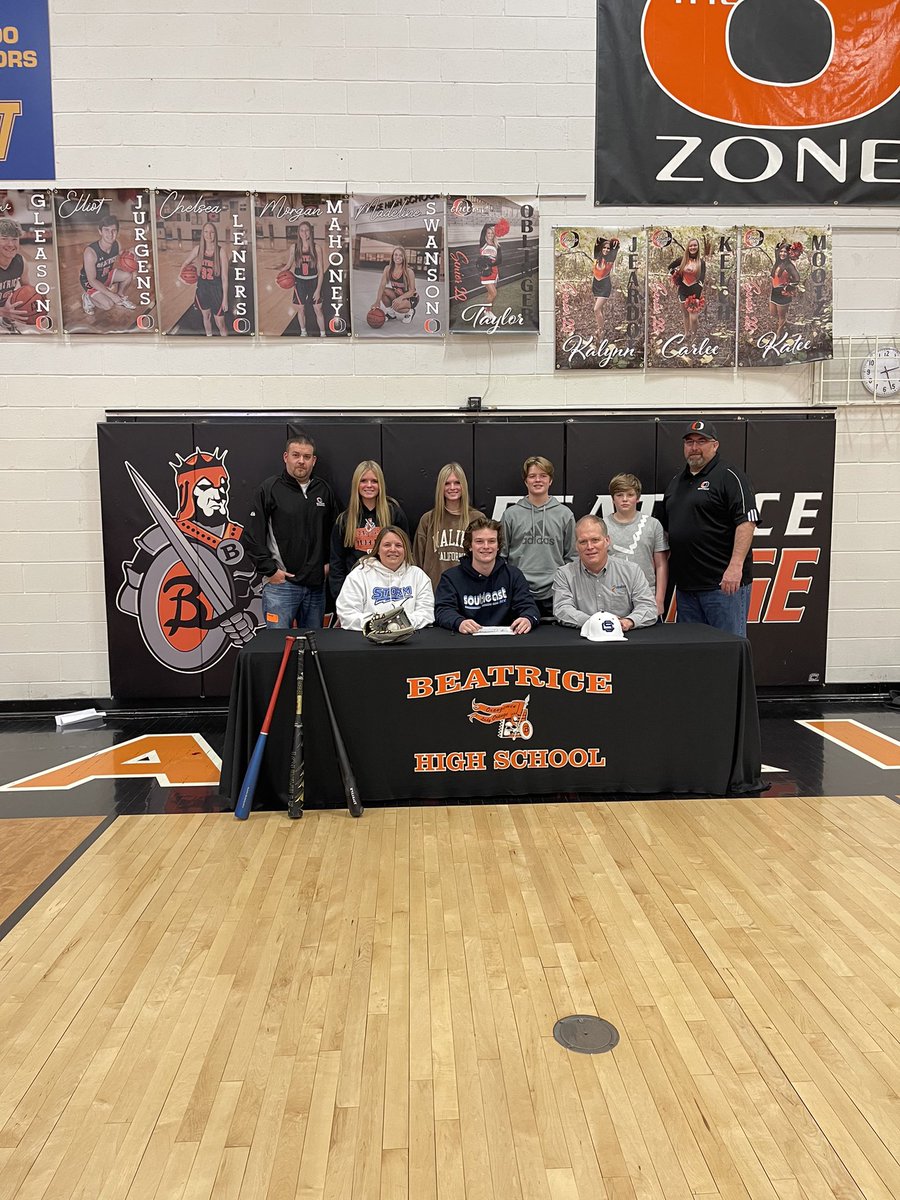 Made it official today. Cant wait to get to work at <a href="/SCCBASEBALLNE/">SCC Baseball</a> ⛈