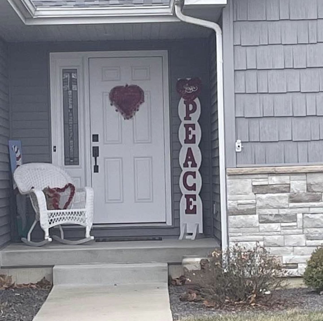 RacesforPeace's tweet photo. Illinois is coming in strong with some signs of peace for week 5 of our 52 Weeks of Peace campaign!  Post or send us a photo or story of peace from your state! #racesforpeace #peace #52weeksofpeace #choosepeace https://t.co/vmMvQL4s5y