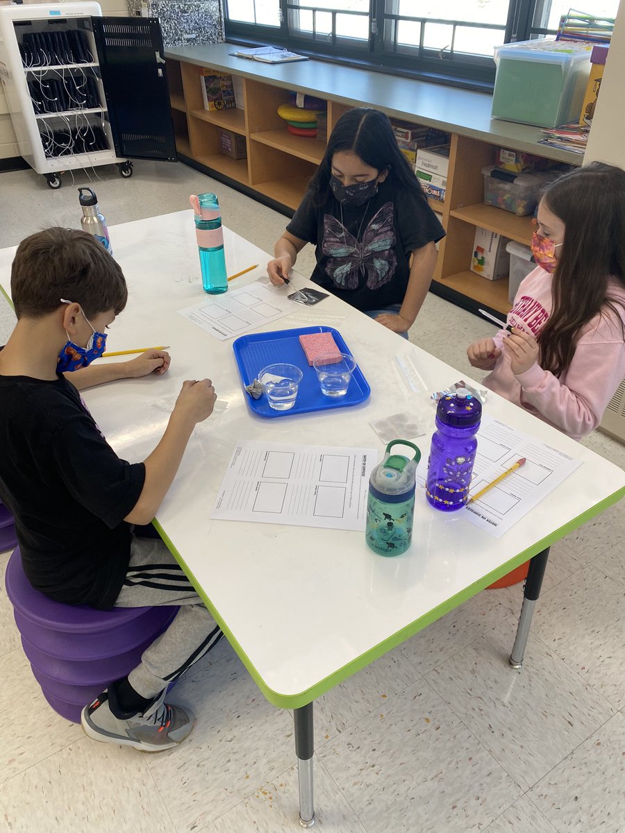 LNiedelman3's tweet photo. Diving into some hands-on experiments and learning about the different properties of water 💦👩🏻‍🔬🧑🏾‍🔬🥼 https://t.co/1DH78SNDnv