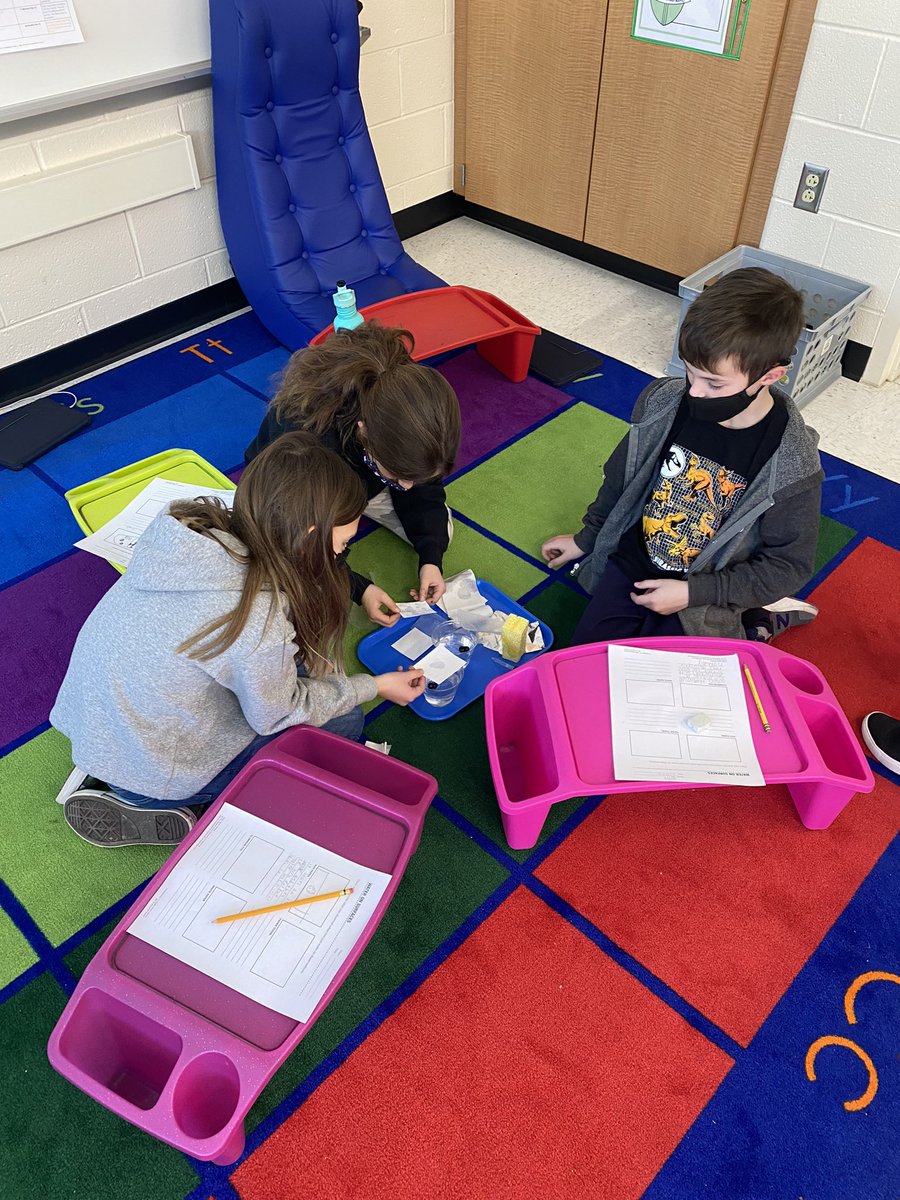 Diving into some hands-on experiments and learning about the different properties of water 💦👩🏻‍🔬🧑🏾‍🔬🥼