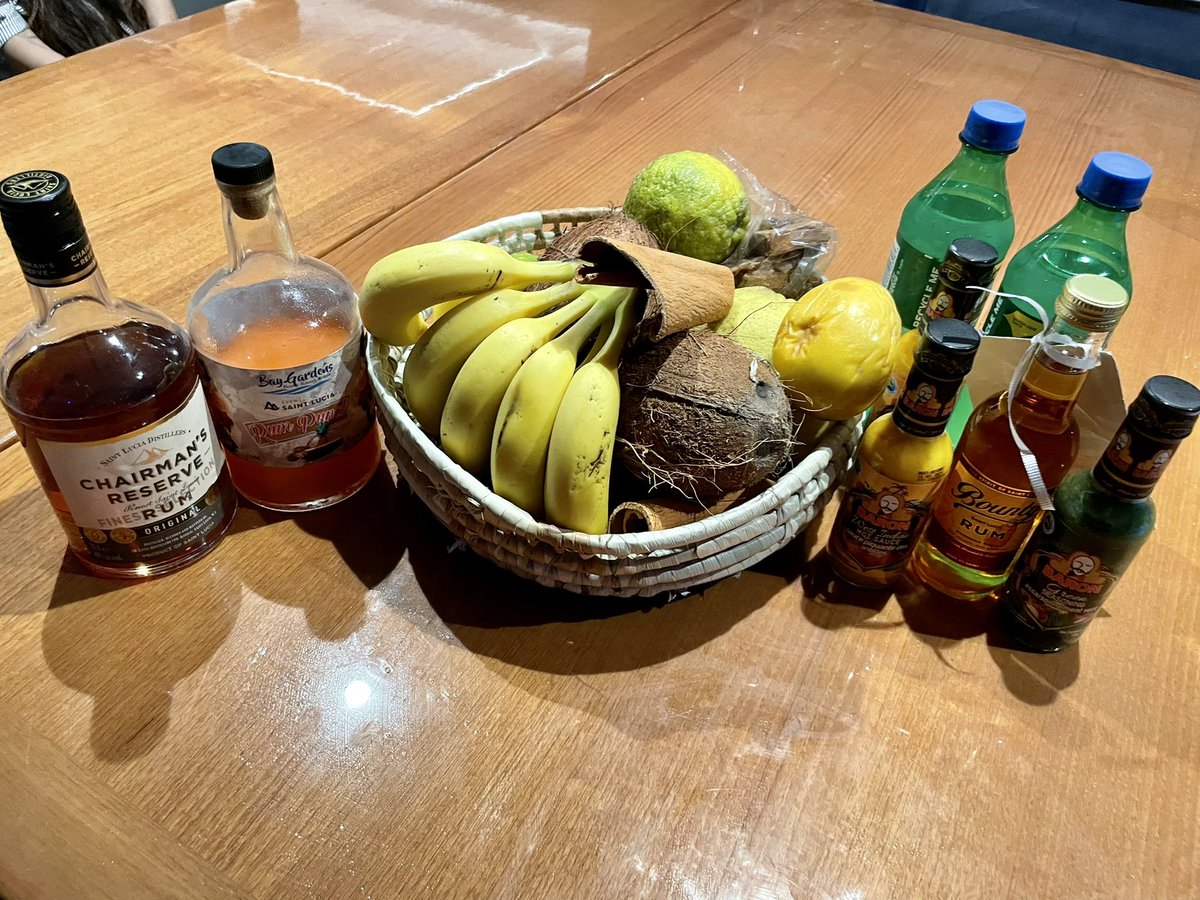 Land! After three weeks, we arrived at St Lucia and had a wonderful welcome committee from the <a href="/ARCrally/">World Cruising Club</a> and all the participants that had already arrived. Thanks for the cheers, claps, horns, Rum Punch and welcome basket. Was very emotional 😭