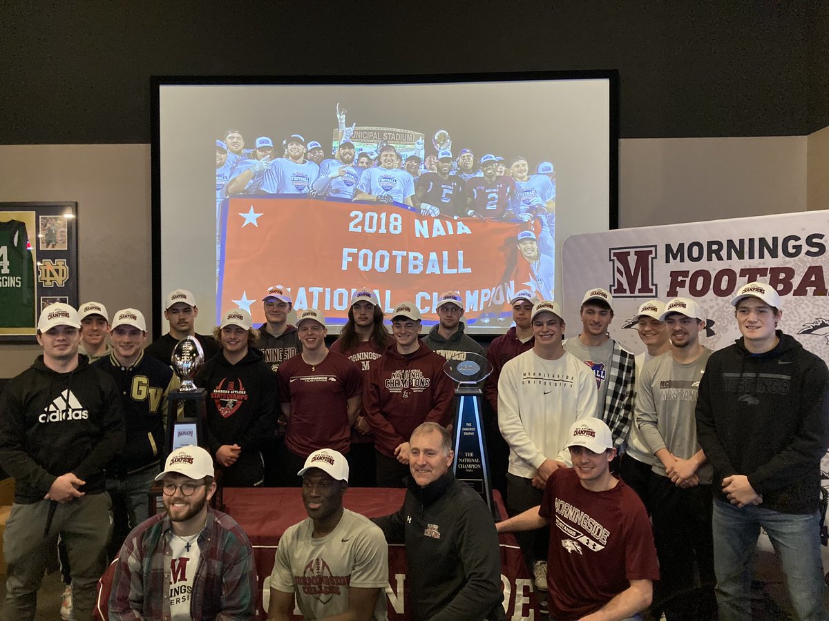 MsideFootball's tweet photo. Amazing night adding more Mustangs to the family! Those who commit will be champions. #Rollstangs #Rarebreed #NationalSigningDay https://t.co/1FCxFKqohC