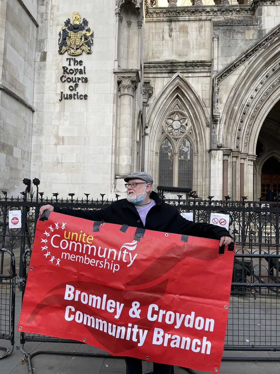 and_unite's tweet photo. #GetCenteneOut
#NHS
The branch supported the vigil outside court to oppose centene take over of 37 GP practices in London & hold the commissioners to account
Well done to everyone who showed solidarity https://t.co/nbqjIj6AQD