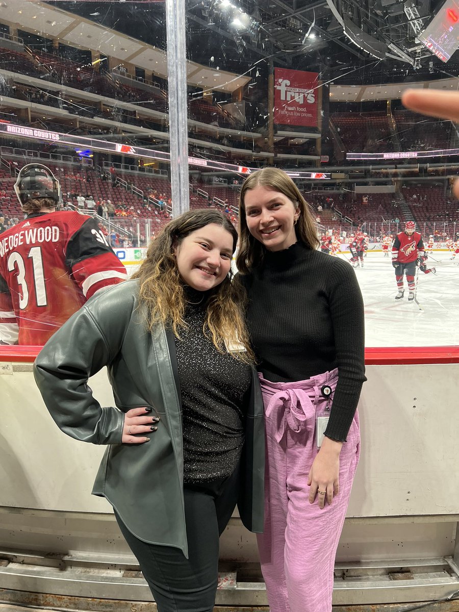 mallory_schnell's tweet photo. Celebrating #NGWSD at work with the #CronkiteCoyotes 😉💪🏒 @Cronkite_ASU @ArizonaCoyotes #CronkiteNation https://t.co/OxrUEAwx4s