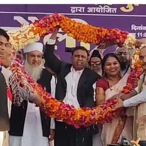 BAMCEF के द्वारा सैकड़ों Offshoot Organizations बनाने का मकसद सिर्फ RSS के Network को Counter करना ही नहीं बल्कि हर वर्ग में सक्षम Leadership तैयार करना है !  जय भीम, जय मूलनिवासी
#VoteFor_भागीदारी_परिवर्तन_मोर्चा