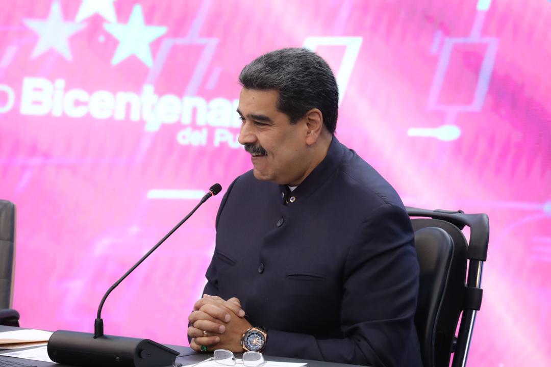 NicolasMaduro's tweet photo. Mediante la reciente Ley aprobada en la Asamblea Nacional creamos el “Fondo Nacional de Emprendimiento” y designé como Presidenta de este órgano a la Ingeniera Maryury Bargiela, una mujer de gran capacidad que apoyará a las y los emprendedores para impulsar la economía del país. https://t.co/4NSiM4kXCO