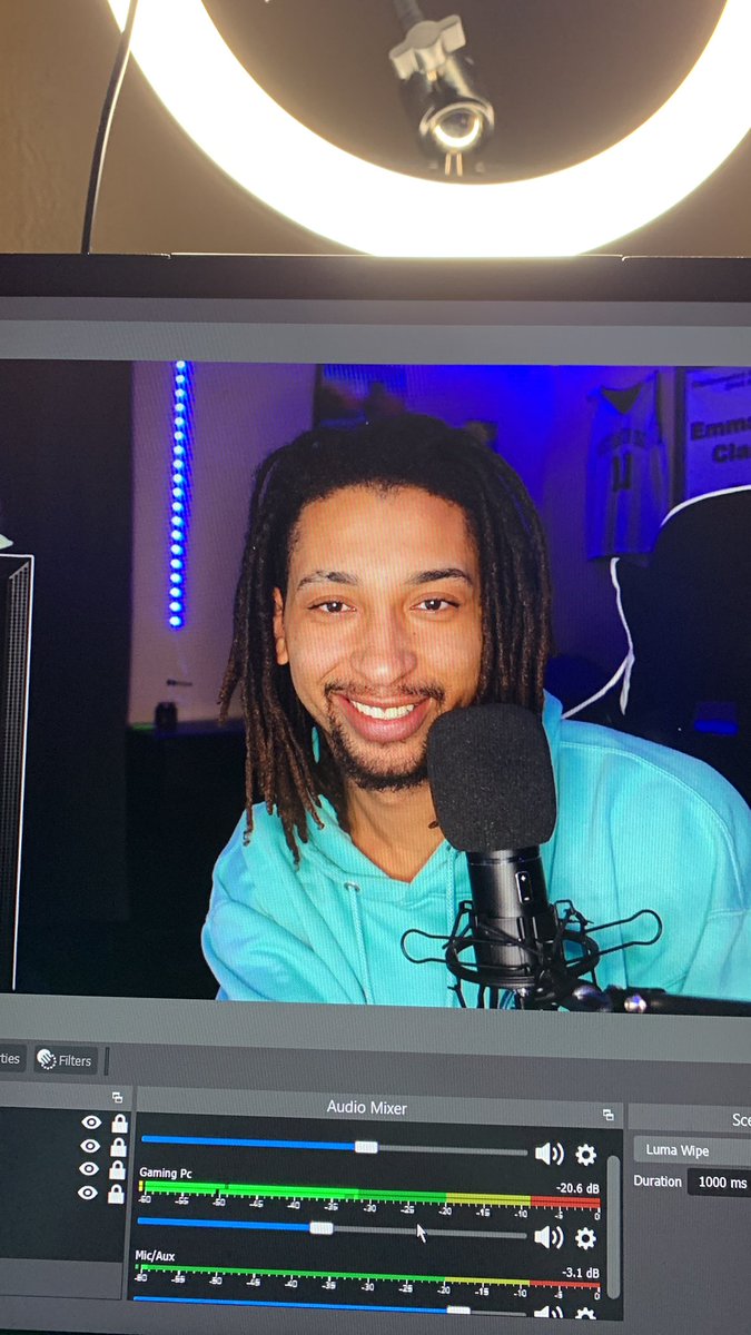 tr3et0p's tweet photo. Hai I’m live and u kinda cute. #streamerman
https://t.co/hq6PoFn22x https://t.co/j0Gur34m9k