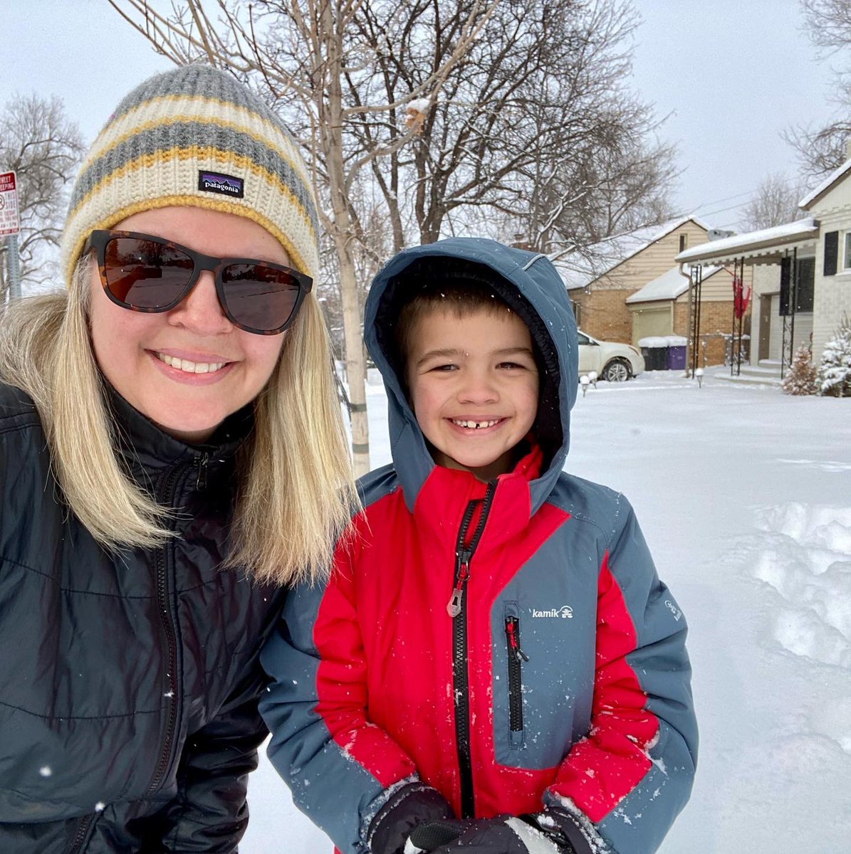 sandersonrx's tweet photo. #Snowday: conquered βοΈπ½πΏ #optoutside #optinside #WFH https://t.co/oSGp9NAlTQ