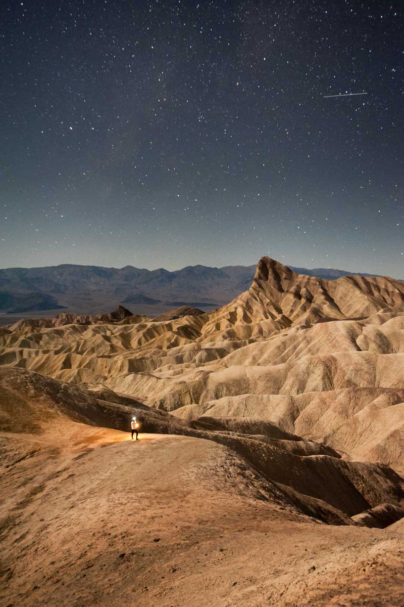 coreyleamon's tweet image. If I could stare at nighttime landscapes all day, believe me, I would. [Death Valley, Dec 2021] #photography #NationalPark #NFTCommunity #nftphotography