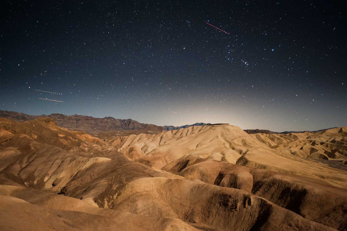 coreyleamon's tweet image. If I could stare at nighttime landscapes all day, believe me, I would. [Death Valley, Dec 2021] #photography #NationalPark #NFTCommunity #nftphotography