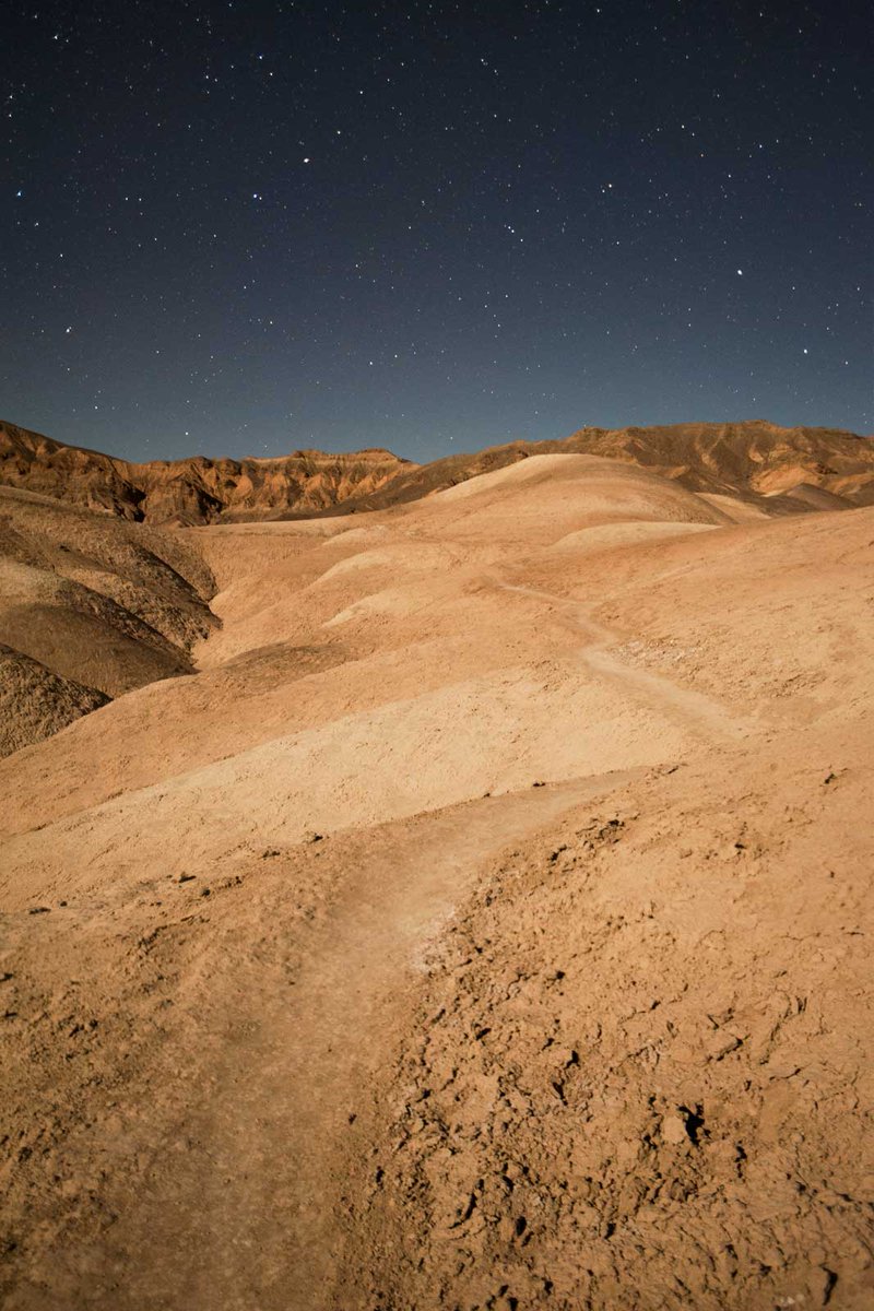 coreyleamon's tweet image. If I could stare at nighttime landscapes all day, believe me, I would. [Death Valley, Dec 2021] #photography #NationalPark #NFTCommunity #nftphotography