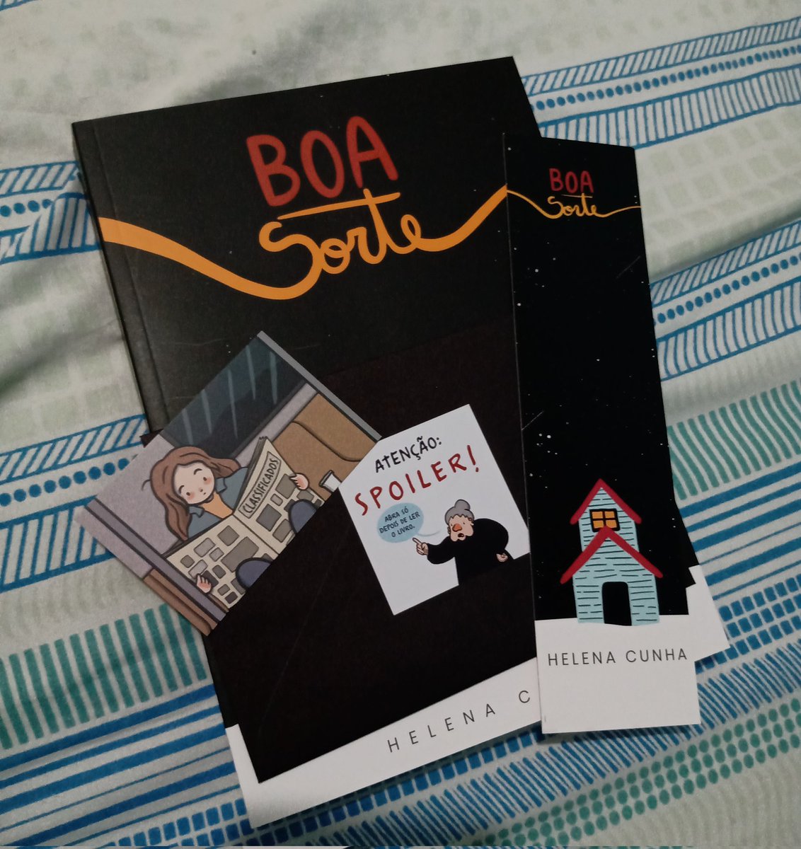 eilishass's tweet photo. eu tava tão ansiosa por este, meus amores!!!! @heIenacunhas chegou perfeito, mal posso esperar pra ler!

#BoaSorteNaMinhaEstante https://t.co/I0RLy0suiI