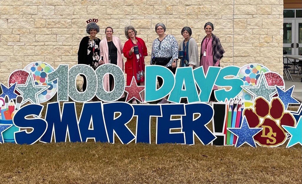 DSISD's tweet photo. DSISD elementary schools celebrated the 100th day of school today with parades and a dress-up day. We're 100 days smarter and haven't aged one bit! #DrivingSuccess https://t.co/pj8TYo4Htf