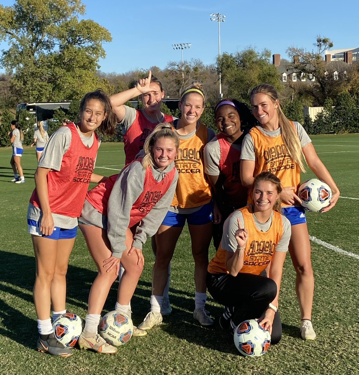 BellesSoccer's tweet photo. We celebrate everyday like it’s National Girls and Women in Sport Day #NGWSD https://t.co/a7FxxBtTKt