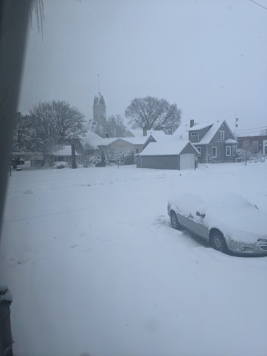 rccdrocks's tweet photo. Nothing like a little snow to celebrate the winter season! https://t.co/S76W9MStn8