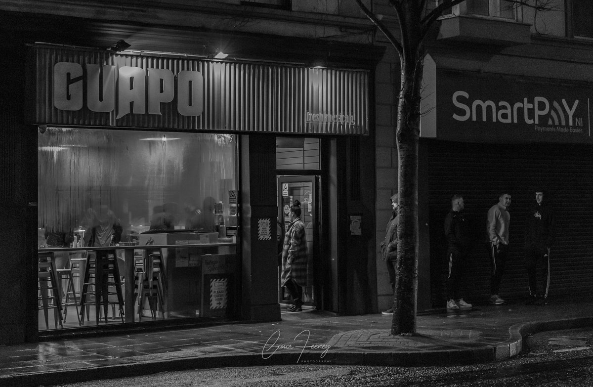 Guapo &amp; the tap house.
#Derry #streetphotography #bar #takeaway #blackandwhitephotography