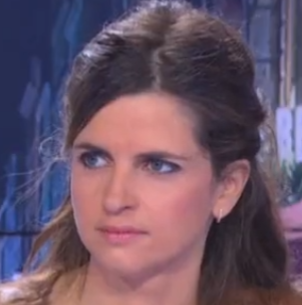 AlphaB83174264's tweet photo. @olivierveran Même sur le plateau, il se demandent vraiment s'ils ne sont pas entré dans la 4eme dimension... https://t.co/7LaT0Q6LeU
