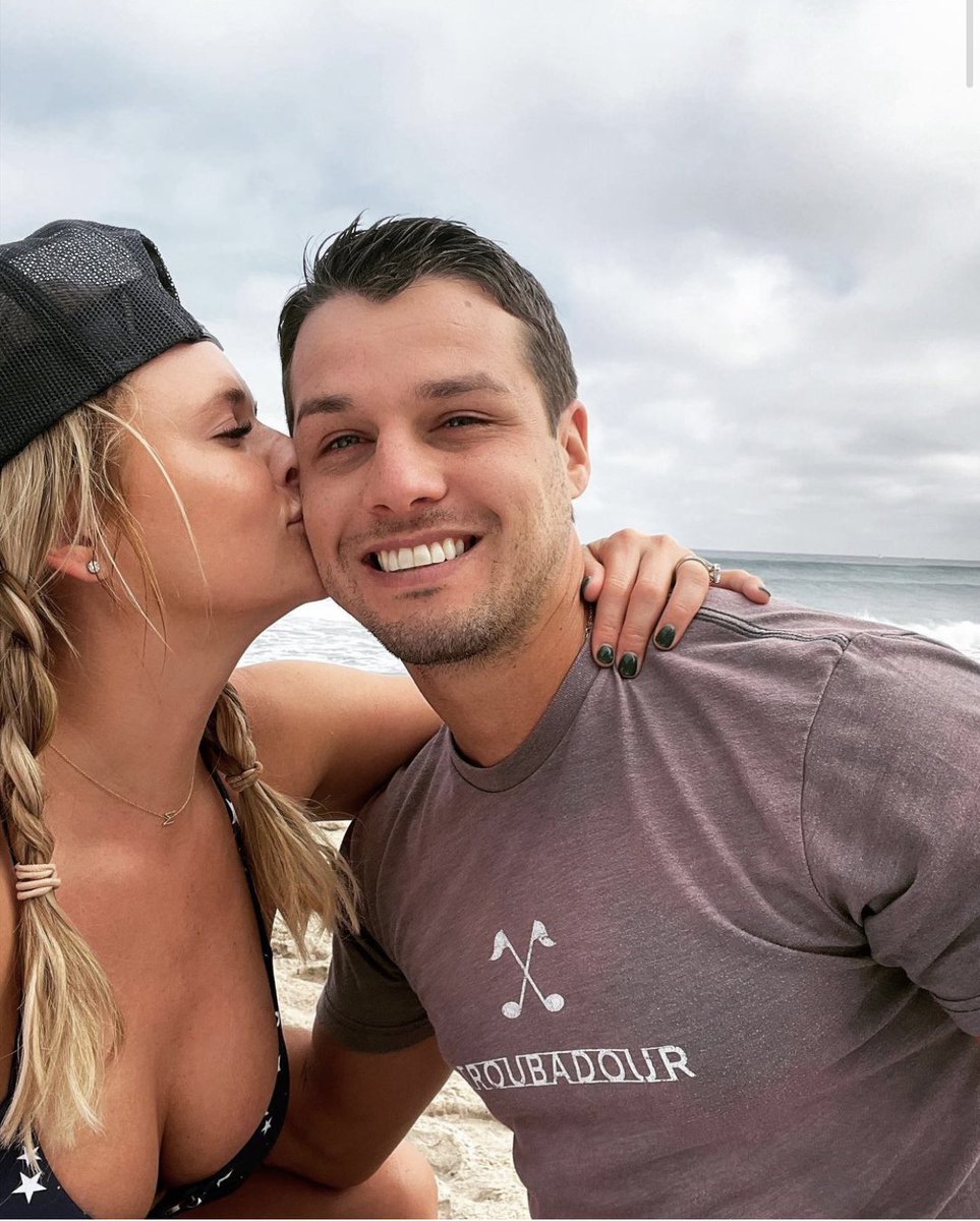 mirandalambert's tweet photo. Spent a few days in the sun with my sunshine. ☀️❤️ #3years💍 https://t.co/BSvRA2Lv8S