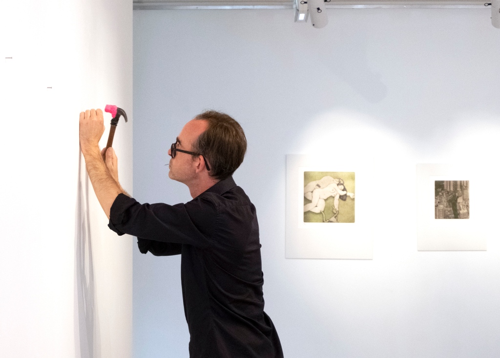 We have been in the gallery installing a new exhibition by Damon Kowarsky this week.  

Travelling Without Moving opens this Saturday 5 February and runs through Saturday 19 March.