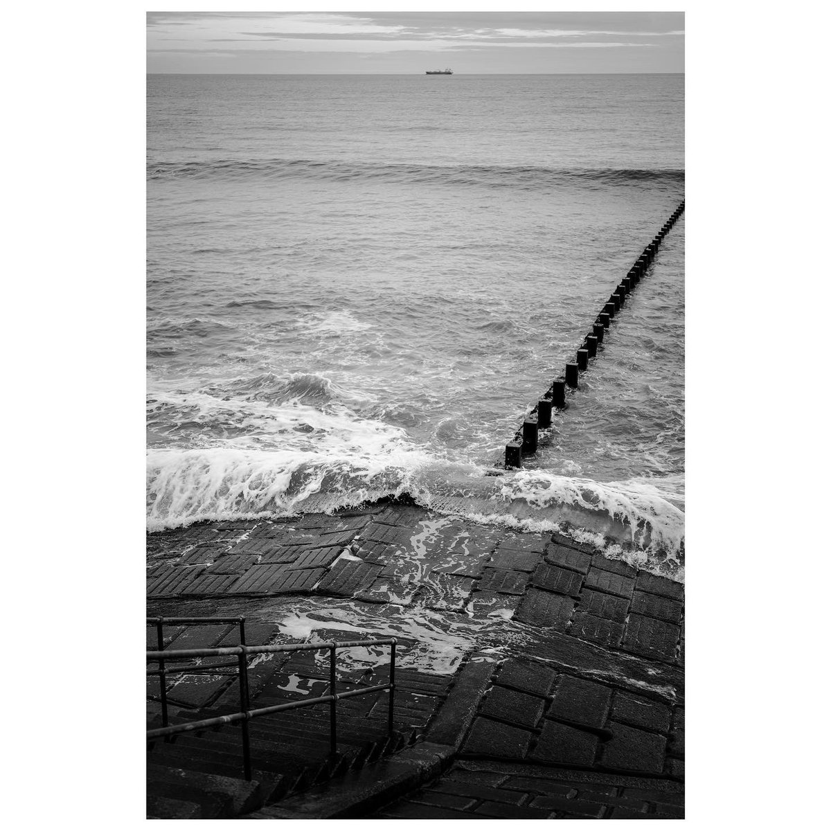 andrewcbrown's tweet photo. Aberdeen beach this afternoon at high tide
-
#aberdeen #northsea #scotland #beach #waves #sea #bnwphotography #bnw_captures #blackandwhite #seascape #leicasl2s #voigtlander50mmf2apo https://t.co/CLkYyg9VmD