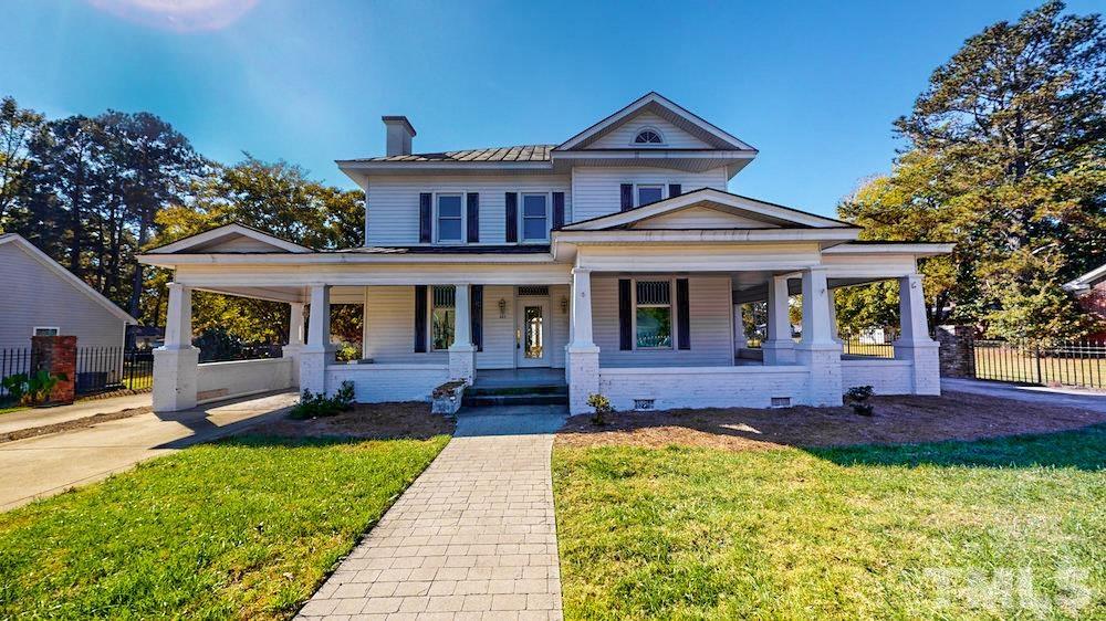 hinesbeth's tweet image. See a virtual tour of my newest #listing 307 E 2nd Street #Kenly #NC  tour.corelistingmachine.com/home/5DWG7K