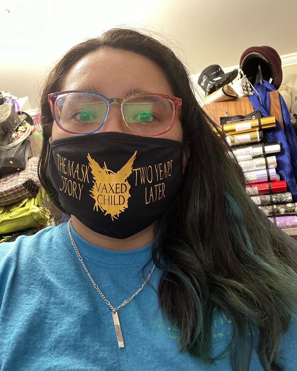 CierraStyles's tweet photo. @CursedChildNYC heading your way Friday Feb 18th!!! So excited to bring my cousin for her 1st Bway Experience!!!  Made these in excitement #cursedchildnyc #harrypotter #broadway #MaskUp https://t.co/wphOZtAEAT
