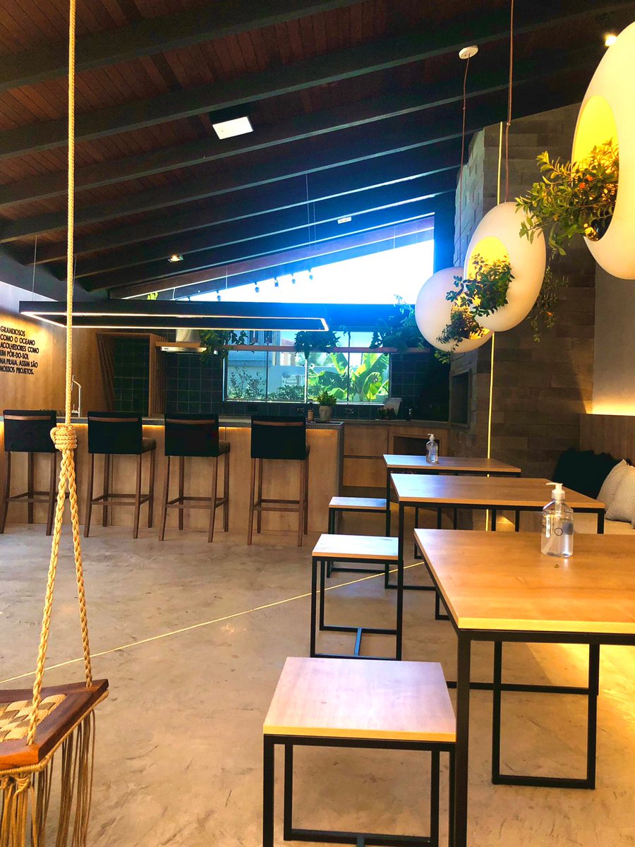 FingerUsa's tweet photo. In partnership with @suntuoarquitetura, @fingerxangrila is at @decorarecapao being part of the furniture of the gourmet space "IN THE BALANCE OF THE SEA" a space thought of meetings and memories.

Check out this cool space! 😃
 #designcabinetry #kitchen #interiordesign #luxespace https://t.co/xoQeR2s0g7