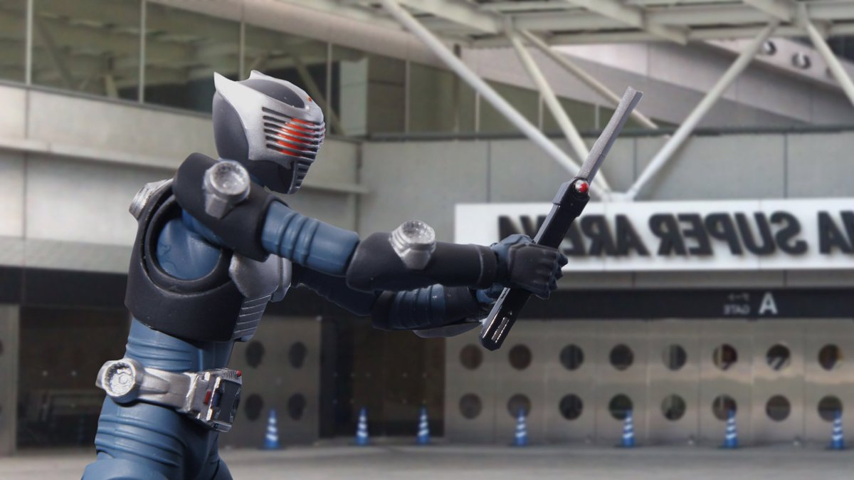 驚いたな、まだモンスターと契約していないのか？」 「わっ！折れたぁ