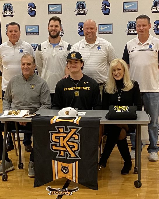 carsonkent86's tweet photo. Officially signed to Kennesaw State University today! Go owls!🦉@CoachBennett29 @Cambridge_AD @CoachSafford @kennesawstfb @BohannonBrian @RecruitGeorgia https://t.co/y4QBIsTaBY