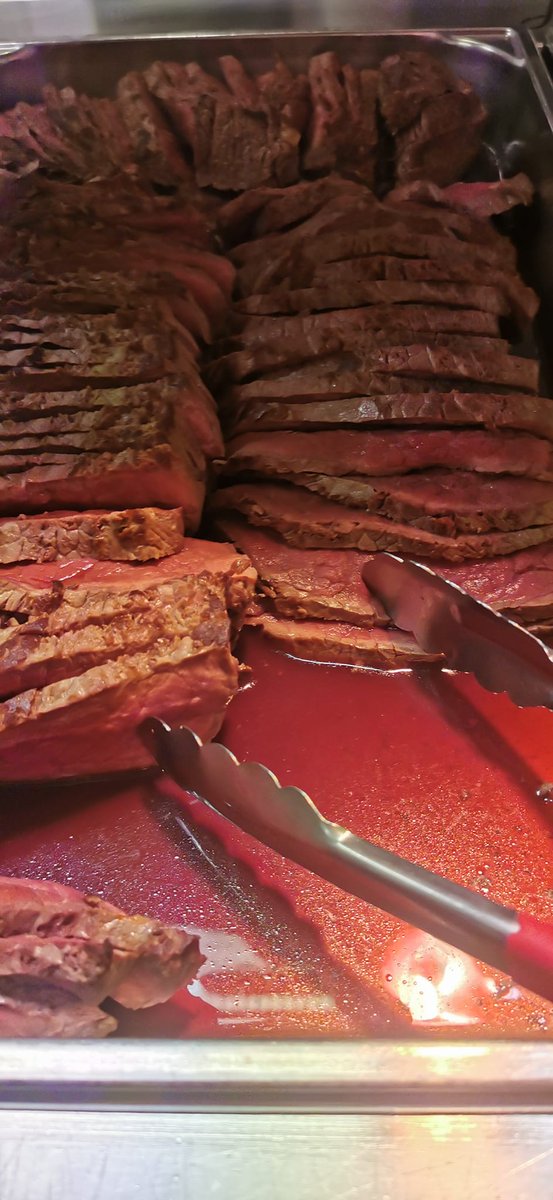 LittleBioteam's tweet photo. Cette semaine, les élèves de @Cite_ADusolier ont pu manger de la viande de #vache @RaceLimousine en provenance du GAEC BioNoixLim
Cette ferme distante de 30km, est en #bio depuis 1970 et participe au maintien des paysages de la Dronne avec ses km de haies et ses 50 ha de prairies https://t.co/7kKX4W1pCi